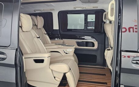 Mercedes-Benz V-Класс, 2023 год, 8 900 000 рублей, 11 фотография