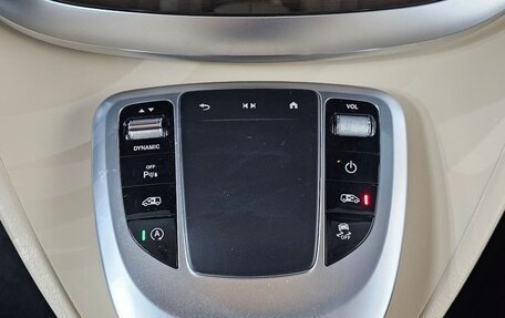 Mercedes-Benz V-Класс, 2023 год, 8 900 000 рублей, 30 фотография