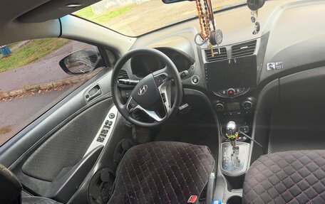 Hyundai Solaris II рестайлинг, 2012 год, 550 000 рублей, 4 фотография