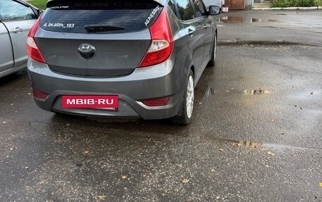 Hyundai Solaris II рестайлинг, 2012 год, 550 000 рублей, 3 фотография