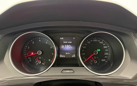 Volkswagen Tiguan II, 2018 год, 2 799 000 рублей, 10 фотография