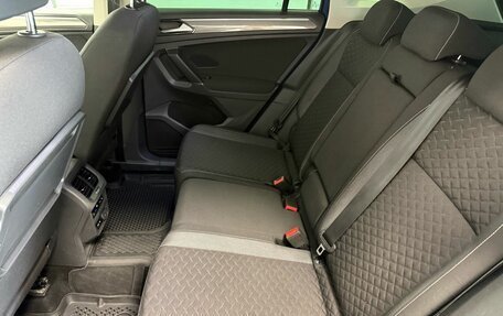 Volkswagen Tiguan II, 2018 год, 2 799 000 рублей, 15 фотография