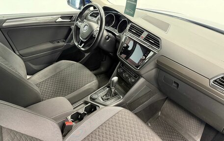 Volkswagen Tiguan II, 2018 год, 2 799 000 рублей, 20 фотография