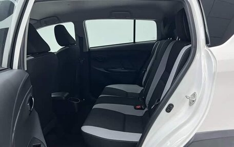 Toyota Yaris XP150 рестайлинг, 2022 год, 1 350 000 рублей, 15 фотография