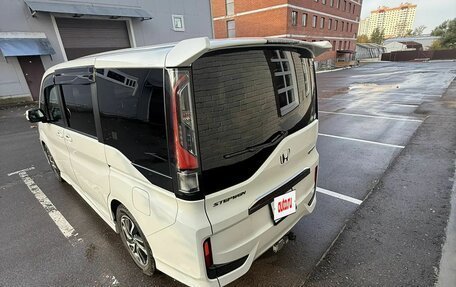 Honda Stepwgn IV, 2020 год, 2 300 000 рублей, 4 фотография