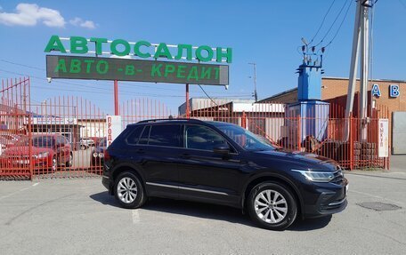Volkswagen Tiguan II, 2021 год, 2 758 000 рублей, 2 фотография