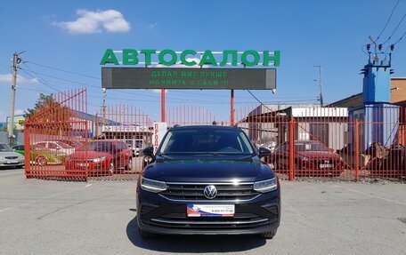 Volkswagen Tiguan II, 2021 год, 2 758 000 рублей, 4 фотография