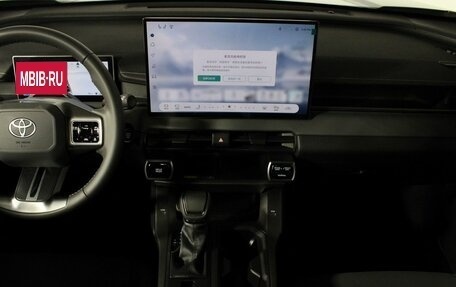 Toyota RAV4, 2026 год, 4 690 000 рублей, 14 фотография