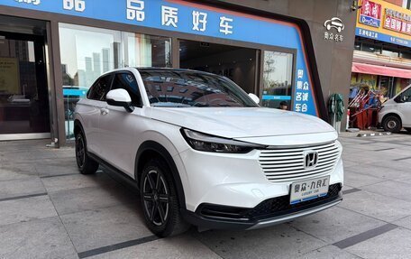 Honda Vezel, 2023 год, 1 800 000 рублей, 3 фотография