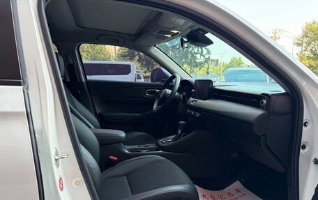 Honda Vezel, 2023 год, 1 800 000 рублей, 10 фотография