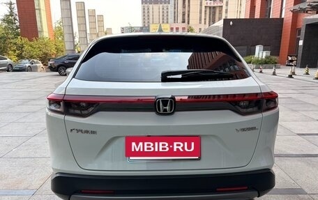 Honda Vezel, 2023 год, 1 800 000 рублей, 6 фотография