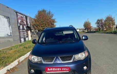 Mitsubishi Outlander III рестайлинг 3, 2006 год, 999 000 рублей, 3 фотография