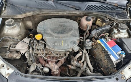Renault Symbol I, 2002 год, 225 000 рублей, 11 фотография
