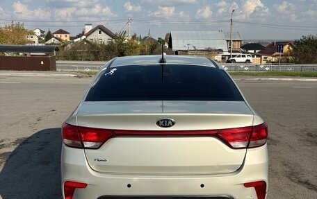 KIA Rio IV, 2018 год, 1 050 000 рублей, 2 фотография