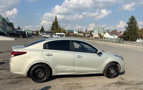 KIA Rio IV, 2018 год, 1 050 000 рублей, 4 фотография