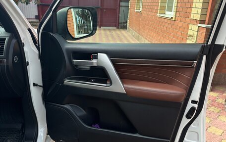 Toyota Land Cruiser 200, 2019 год, 8 500 000 рублей, 10 фотография