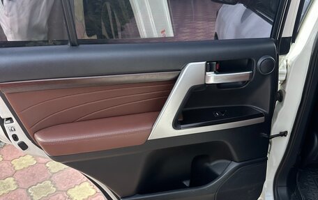 Toyota Land Cruiser 200, 2019 год, 8 500 000 рублей, 12 фотография