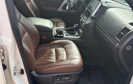 Toyota Land Cruiser 200, 2019 год, 8 500 000 рублей, 9 фотография