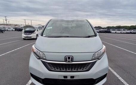 Honda Freed II, 2022 год, 1 500 000 рублей, 2 фотография