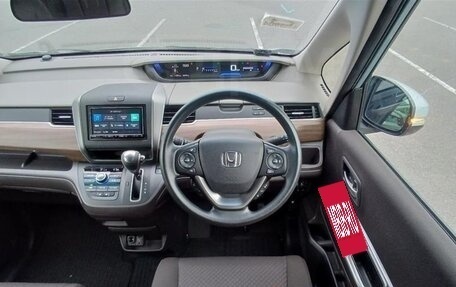 Honda Freed II, 2022 год, 1 500 000 рублей, 8 фотография