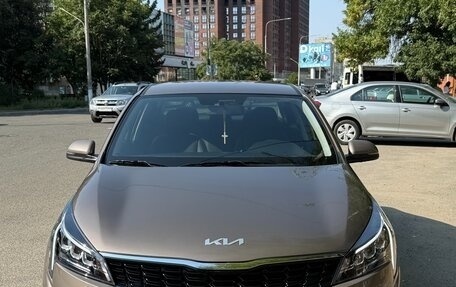 KIA Rio IV, 2021 год, 1 650 000 рублей, 2 фотография