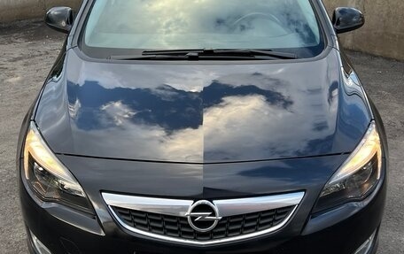 Opel Astra J, 2011 год, 730 000 рублей, 3 фотография