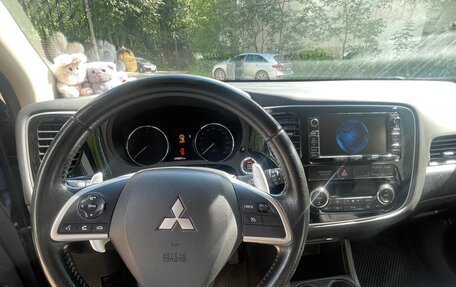 Mitsubishi Outlander III рестайлинг 3, 2014 год, 1 300 000 рублей, 21 фотография