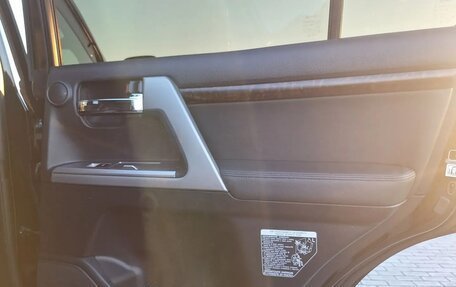 Toyota Land Cruiser 200, 2014 год, 5 500 000 рублей, 24 фотография