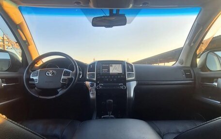 Toyota Land Cruiser 200, 2014 год, 5 500 000 рублей, 31 фотография