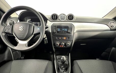 Suzuki Vitara II рестайлинг, 2017 год, 1 400 000 рублей, 13 фотография