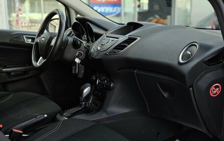 Ford Fiesta, 2016 год, 800 000 рублей, 17 фотография