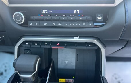 Toyota Tundra, 2025 год, 10 900 000 рублей, 16 фотография