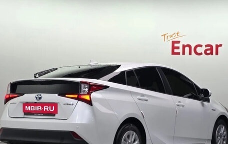 Toyota Prius IV XW50, 2022 год, 2 857 000 рублей, 3 фотография