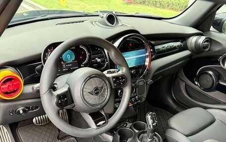 MINI Hatch, 2023 год, 2 290 000 рублей, 9 фотография