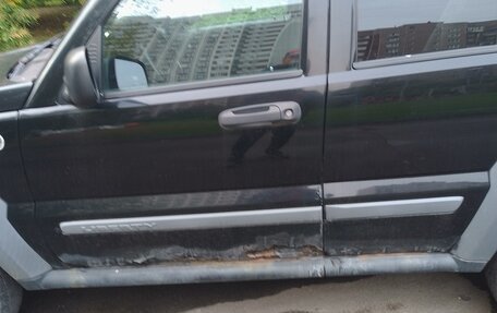 Jeep Liberty (North America) I, 2005 год, 620 000 рублей, 3 фотография