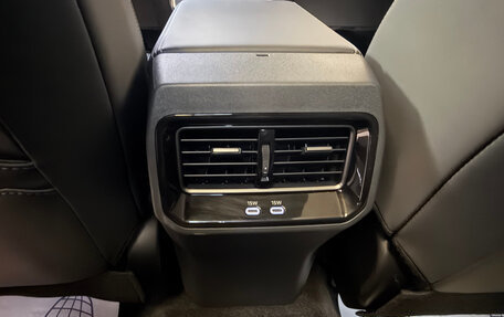 Toyota RAV4, 2026 год, 4 299 000 рублей, 14 фотография