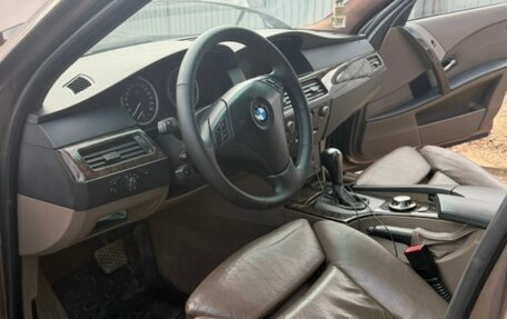 BMW 5 серия, 2004 год, 1 200 000 рублей, 8 фотография