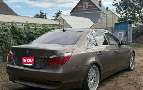 BMW 5 серия, 2004 год, 1 200 000 рублей, 14 фотография