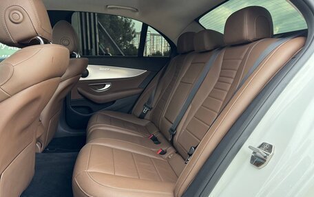 Mercedes-Benz E-Класс, 2019 год, 3 149 000 рублей, 21 фотография