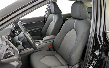 Toyota Camry, 2021 год, 2 725 000 рублей, 20 фотография