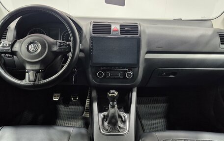 Volkswagen Jetta VI, 2010 год, 661 000 рублей, 10 фотография