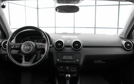 Audi A1, 2011 год, 1 099 000 рублей, 12 фотография
