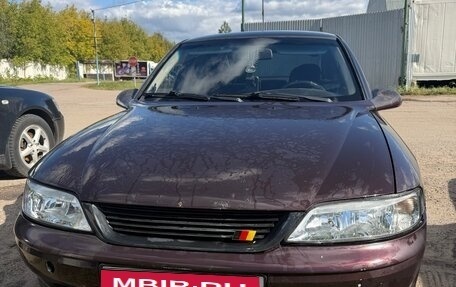 Opel Vectra B рестайлинг, 1999 год, 200 000 рублей, 1 фотография