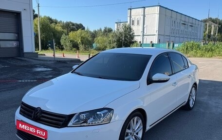 Volkswagen Passat B7, 2013 год, 1 240 000 рублей, 2 фотография
