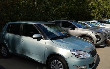 Skoda Fabia II, 2011 год, 380 000 рублей, 2 фотография
