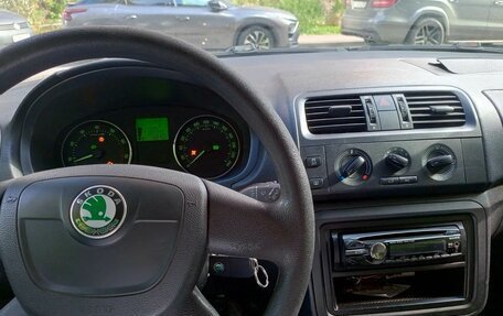 Skoda Fabia II, 2011 год, 380 000 рублей, 10 фотография
