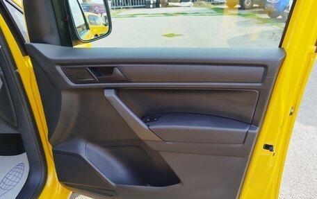 Volkswagen Caddy IV, 2018 год, 1 999 000 рублей, 13 фотография