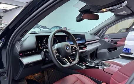BMW 5 серия, 2025 год, 5 900 757 рублей, 4 фотография