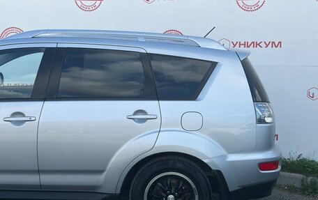 Mitsubishi Outlander III рестайлинг 3, 2010 год, 1 049 000 рублей, 13 фотография