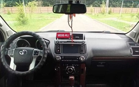 Toyota Land Cruiser Prado 150 рестайлинг 2, 2015 год, 4 100 000 рублей, 6 фотография